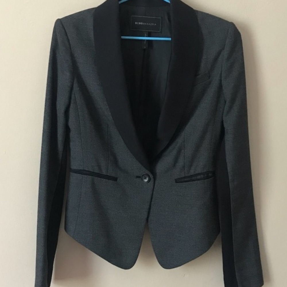 ⭐️SOLD⭐️ BCBG MAXAZRIA "Bowie" Tuxedo Jacket - Picture 3 of 4
